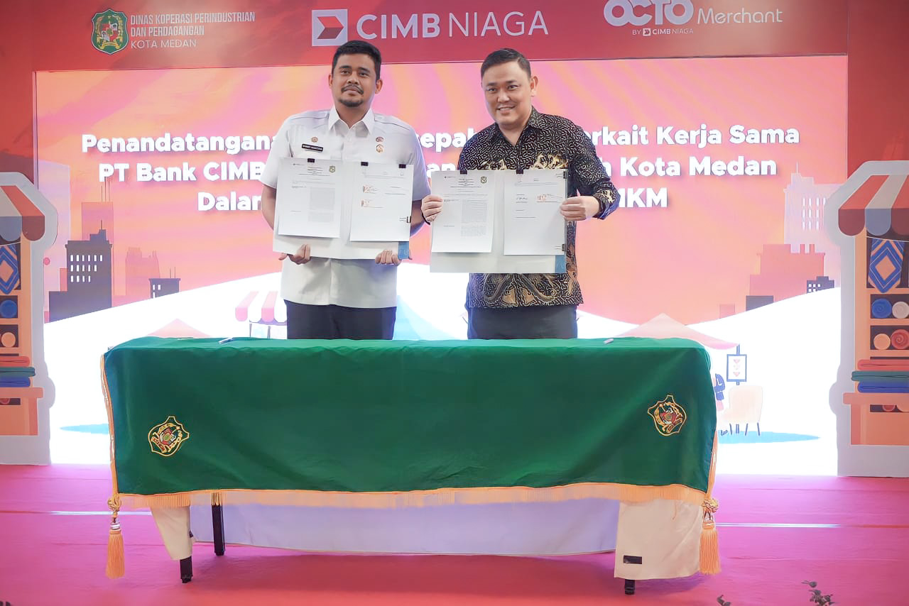 Bobby Nasution Dalam Acara Penandatanganan Nota Kesepahaman Kerja Sama PT Bank CIMB Niaga Tbk dan Pemko Medan Dalam Mendukung Digitalisasi UMKM, Rabu (18/10) di Tiara Convention Center.