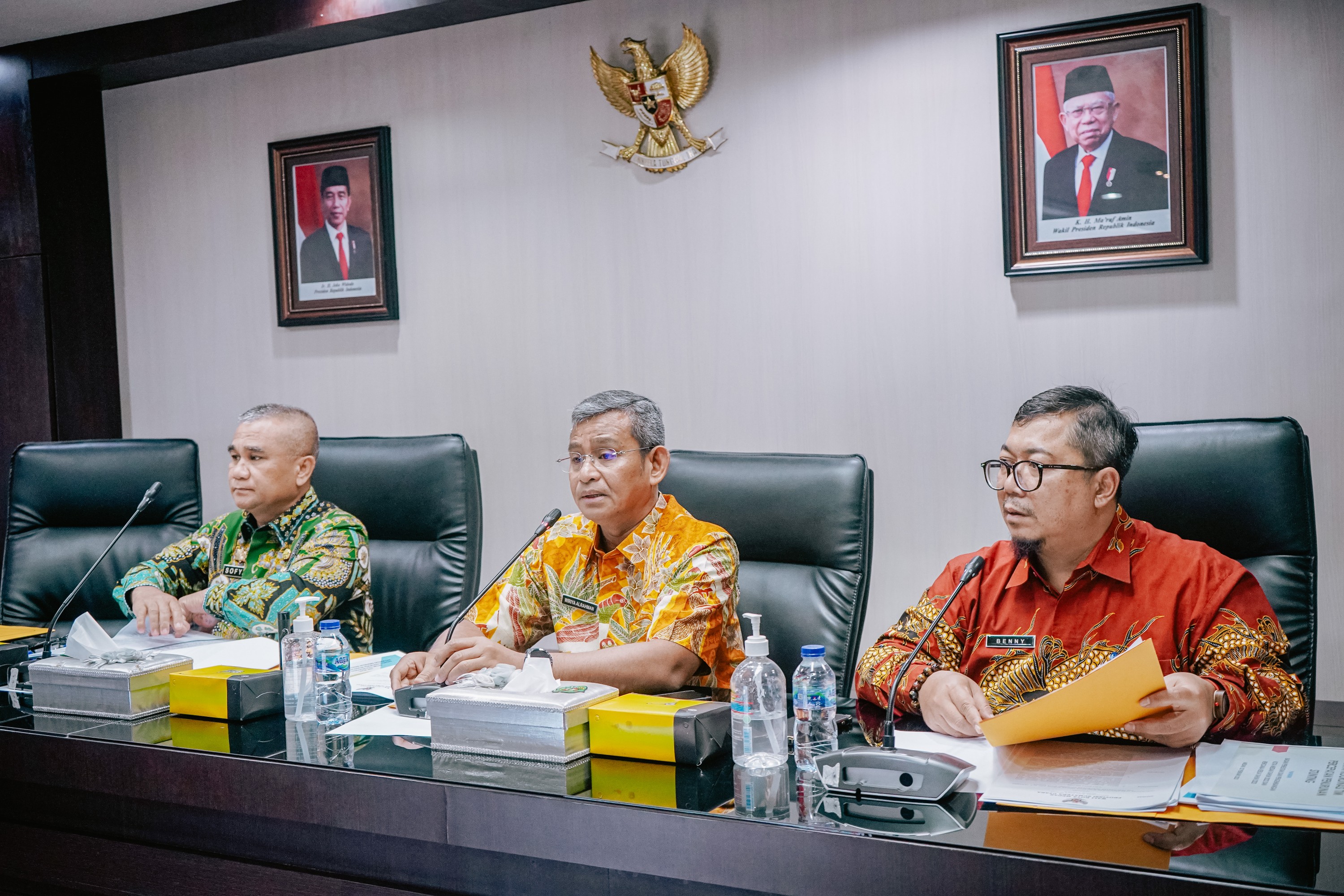 Sekda Kota Medan, Wiriya Alrahman Memimpin Rapat Koordinasi Tim Penurunan Stunting di Kota Medan di Balai Kota Medan, Kamis (2/2)