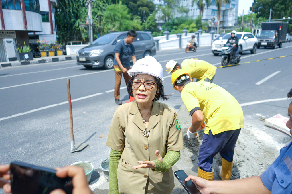 Terima Aduan Masyarakat, Pemko Medan Langsung Eksekusi Lubang di Jalan Raden Saleh