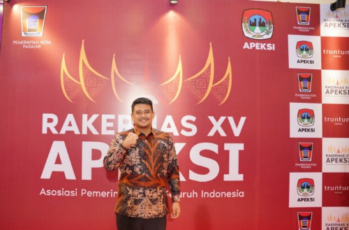 Bobby Nasution Bawa Semangat Kolaborasi Hadiri Rakernas ke XV Apeksi di Padang