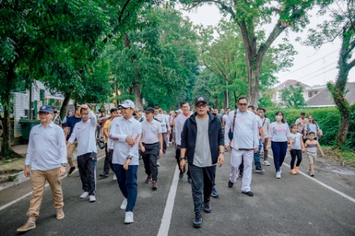 Lepas Gerak Jalan Santai Jajaran Dishub Medan & Keluarga, Aulia Rachman: Terus Berikan Pelayanan Terbaik