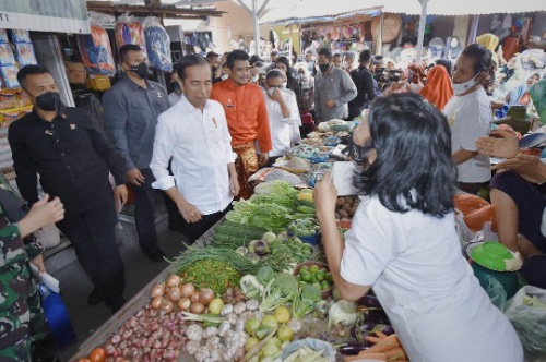 Kunjungi Pasar Bakti & Pasar Halat, Presiden:Harga Masih Baik, Peran Gubernur, Bupati & Wali Kota Sangat Penting Jaga Stabilitas Ini