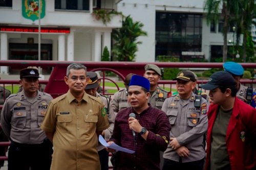 Cipayung Plus Kota Medan Gelar Aksi Damai Depan Balai Kota, Dukung Kinerja Bobby Nasution