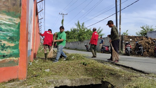 Jajaran Kecamatan Medan Sunggal Gelar Gotong Royong Bersama Wujudkan Medan Bersih