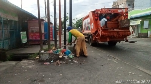 Kec. Medan Marelan Rutin Lakukan Penyisiran dan Pengangkutan Sampah Liar