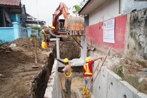 Peningkatan Saluran Drainase di Jalan Brigjend Katamso Medan Maimun Mulai Dikerjakan