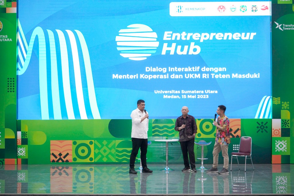 Wali Kota Medan Bobby Nasution Menghadiri Dialog Interaktif Dengan Menteri Koperasi dan Usaha Kecil Menengah Republik Indonesia (Menkop UMKM RI) Teten Masduki di Auditorium Universitas Sumatera Utara (USU), Senin (15/5)