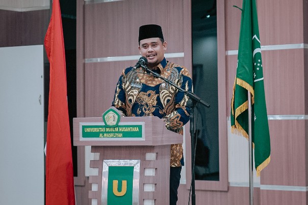 Walik Kota Medan, Bobby Nasution Menghadiri Pelantikan PC HIMMAH Medan Periode 2022 - 2024 di Aula UMN Al Washliyah Medan Jalan Teladan Medan, Kamis (20/10)