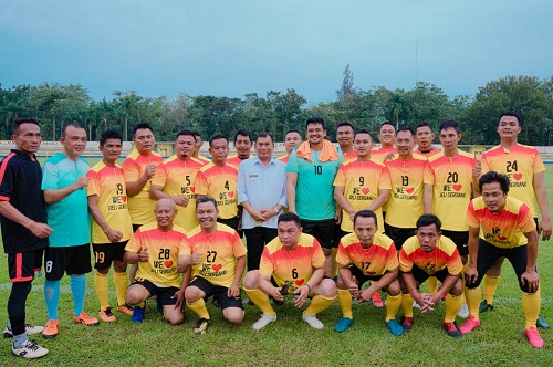 Laga Persahabatan di Stadion Baharuddin Siregar, Lubuk Pakam, Turut Mewarnai Penguatan Kerja Sama Antara Pemko Medan Dengan Pemkab Deliserdang