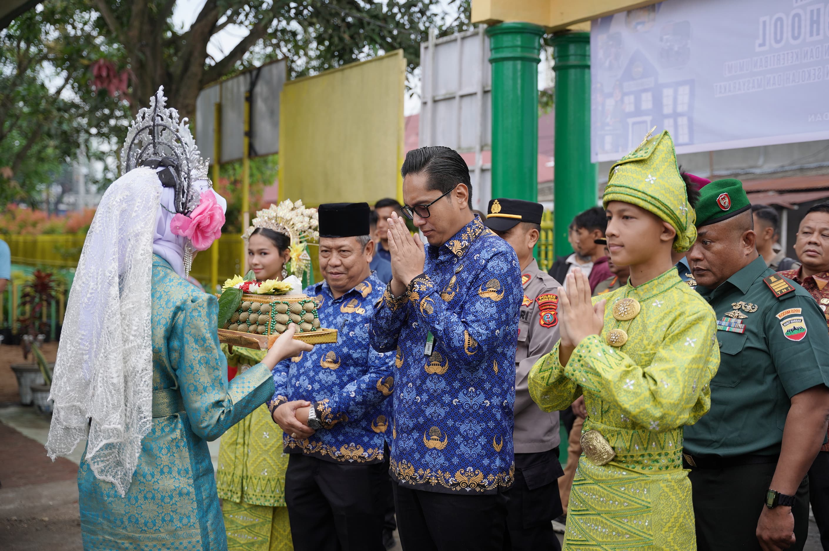Satpol PP Go To School Terus Berlanjut, Ini Pesan Rico Waas Terhadap Pelajar SMP Negeri 5 Medan