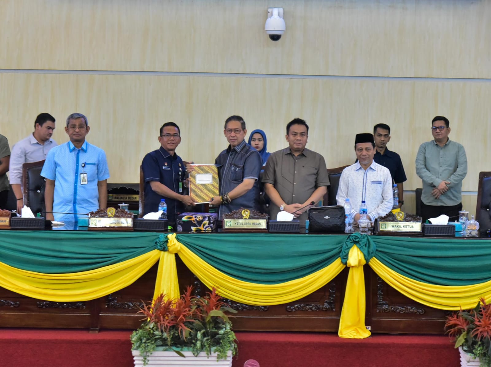 Wakil Wali Kota Ikuti Sidang Paripurna Pemandangan Umum Fraksi-fraksi DPRD Medan tentang Pencegahan dan Penanggulangan Kebakaran