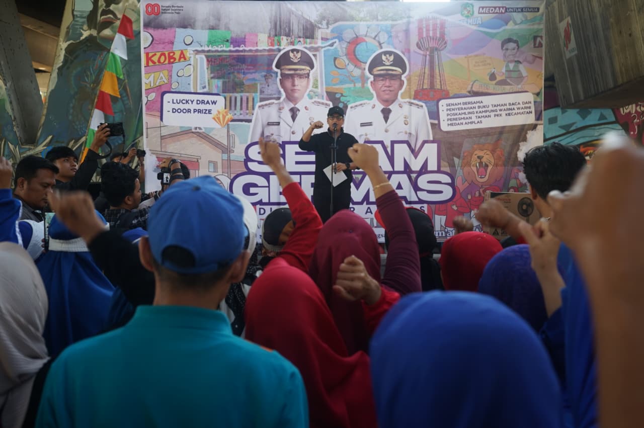 Senam Germas Amplas Meriah! Wali Kota, Warga dan UMKM Bersatu di Ruang Publik Hijau