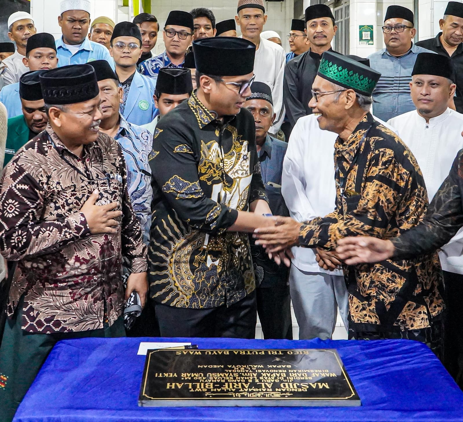 Safari Isya di Masjid Al Arif Billah, Rico Waas Memberdayakan Masjid di Dalam Gang