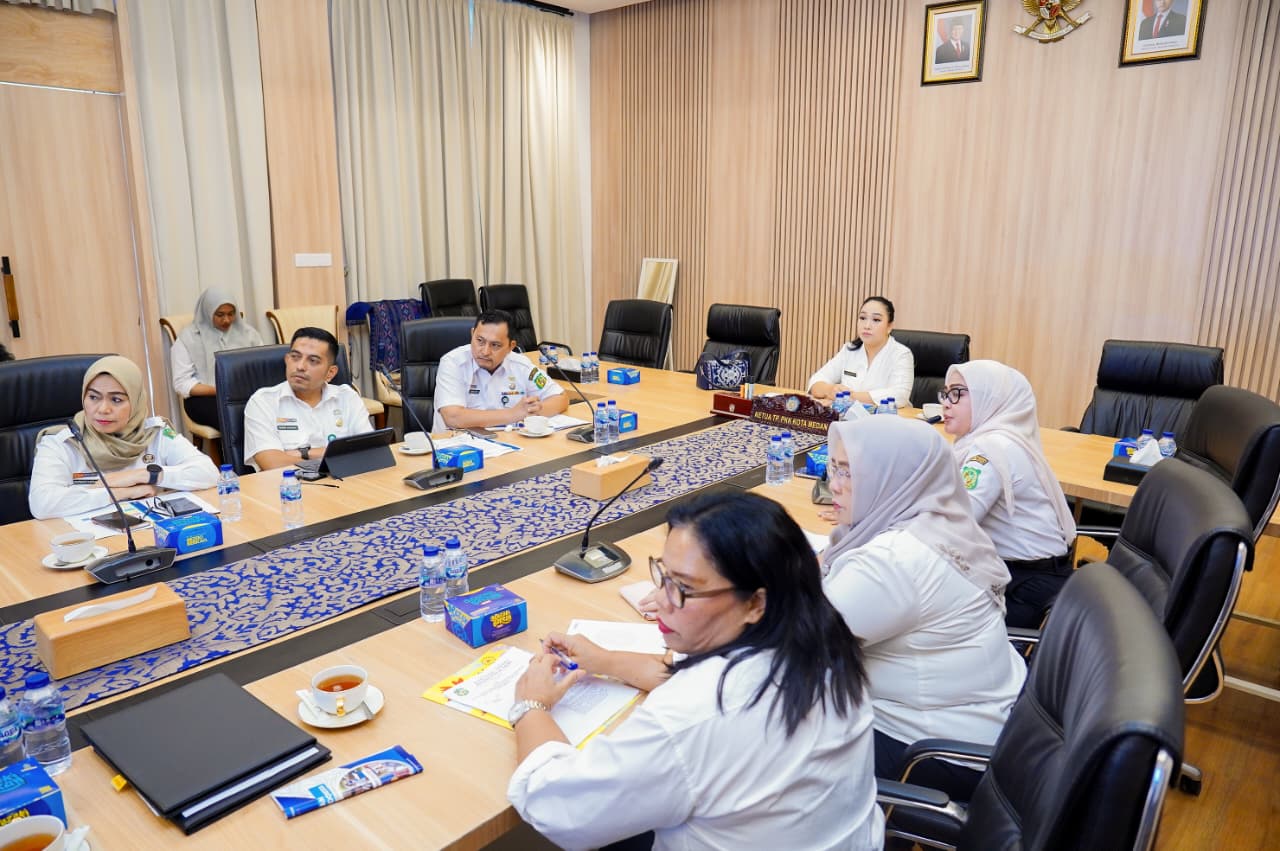 Ketua TP PKK Kota Medan Pimpin Rapat Persiapan Rakernas XVIII APEKSI