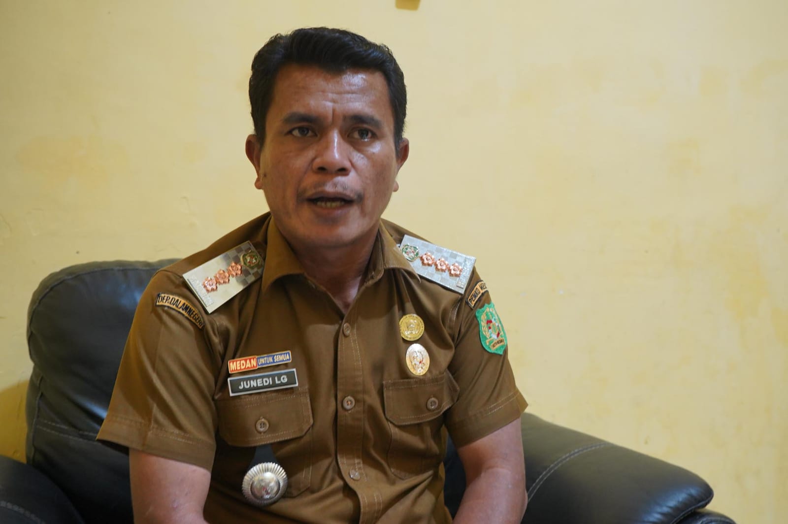 Camat Medan Helvetia: Dua Kelurahan Alami Kerusakan Terparah, Pembersihan Sampah Bisa Makan Waktu Dua Minggu