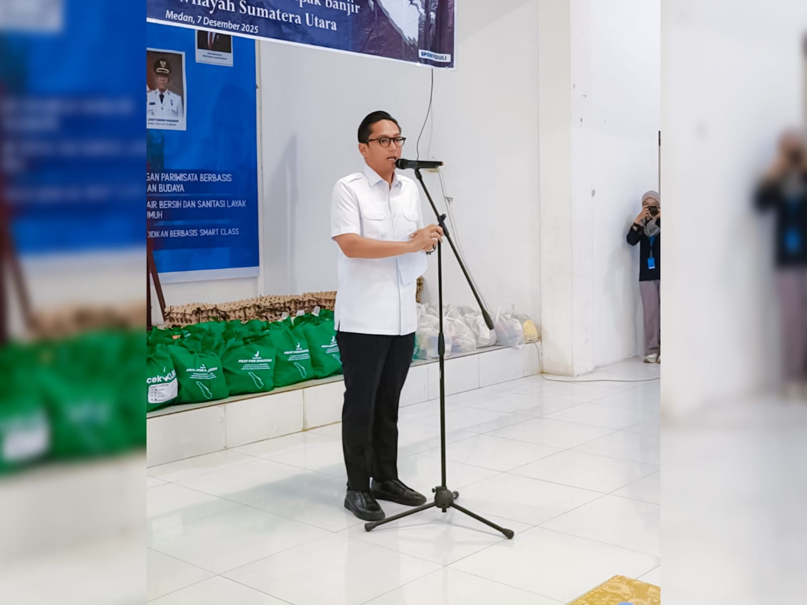 Rico Waas Apresiasi Kepedulian BPOM RI, Bantuan Kemanusiaan Hadir di Tengah Duka Korban Banjir