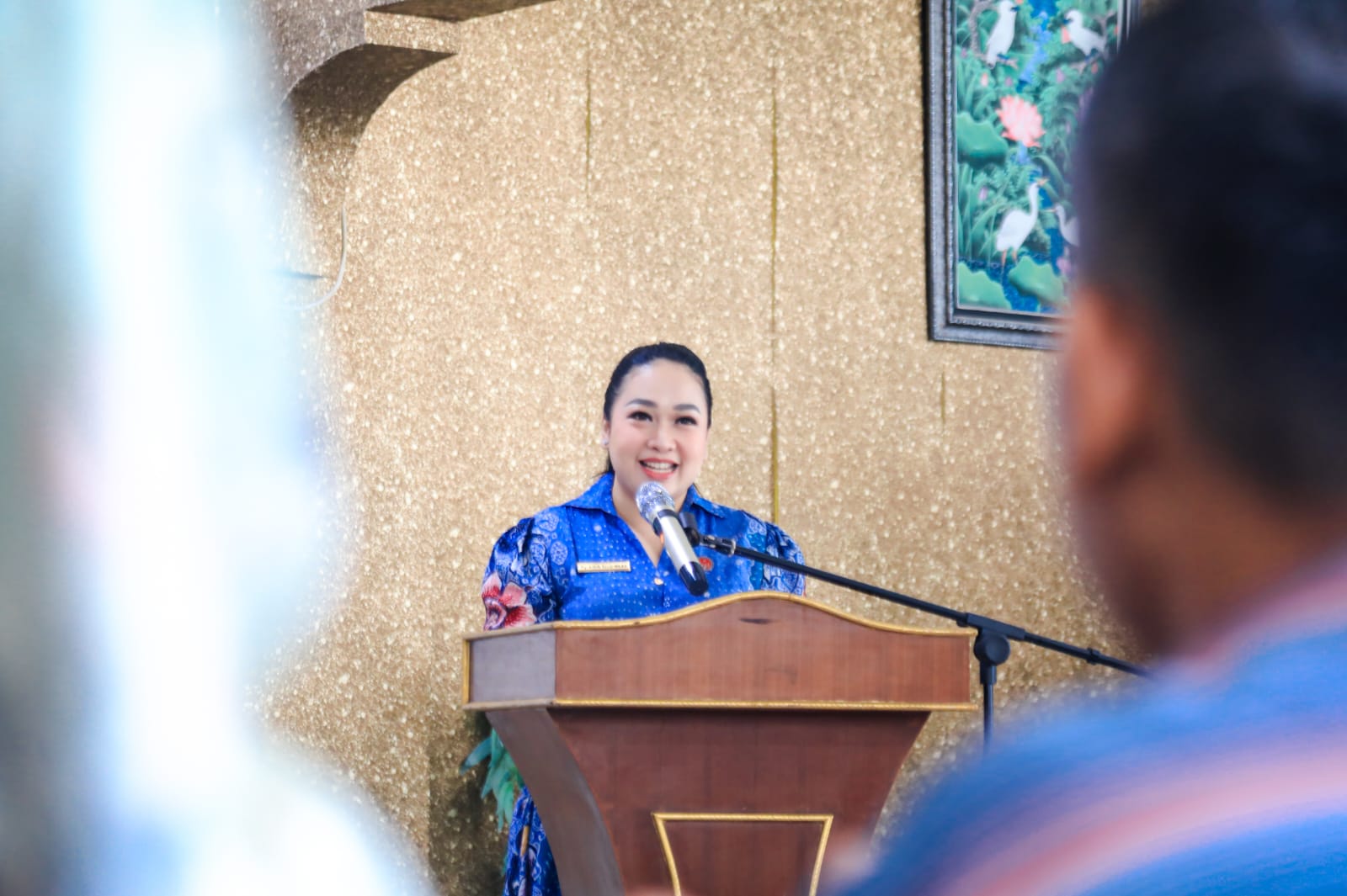 Buka Pelatihan Pembuatan Tas, Airin Rico Waas Berharap Hasilkan Produk Dengan Citra Yang Kuat dan Bernilai Jual yang Berkelanjutan