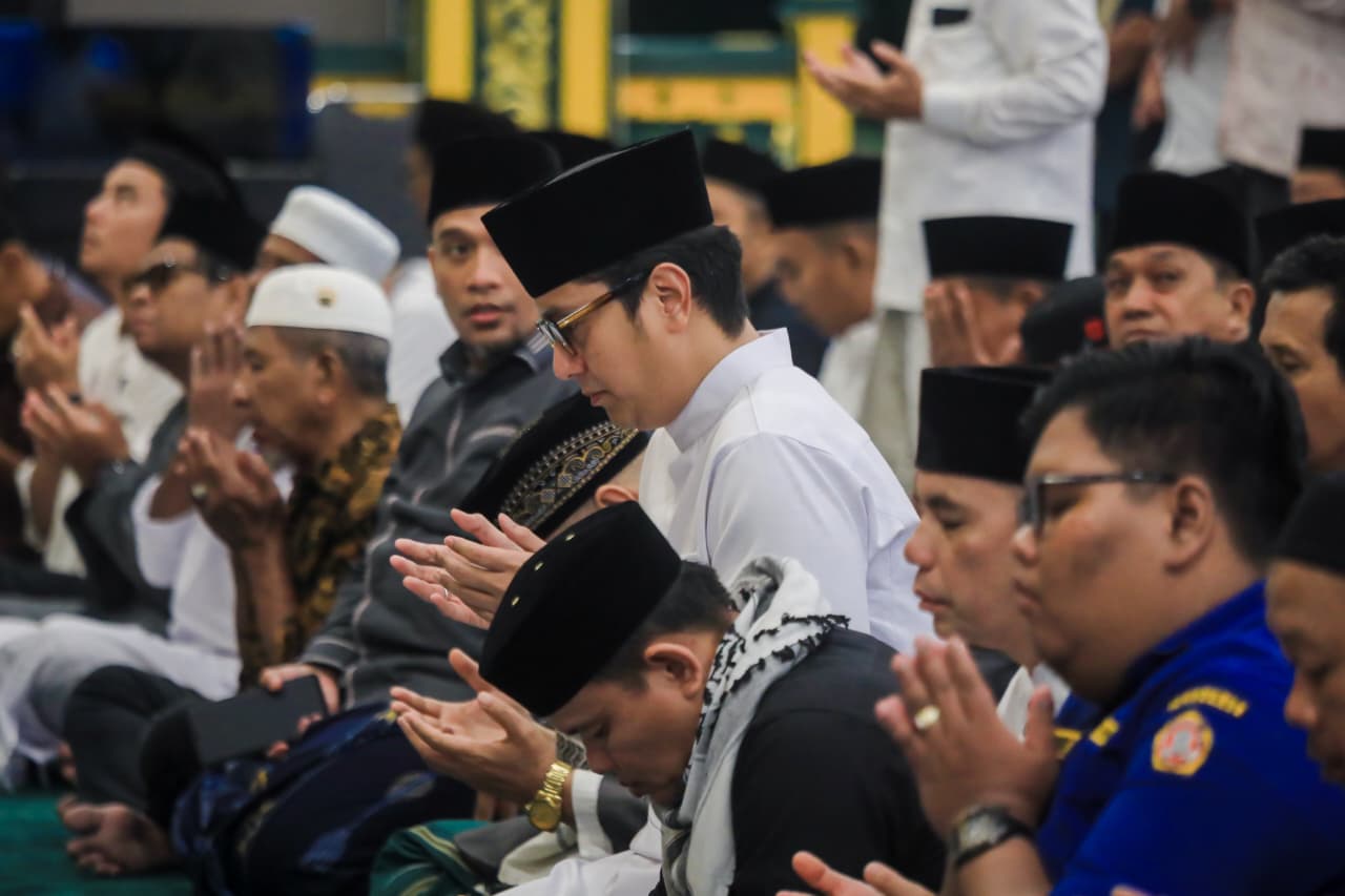 Malam Penuh Berkah di Bulan Ramadhan, Rico Waas Perkuat Ukhuwah Lewat Tarawih Bersama Warga Medan Selayang