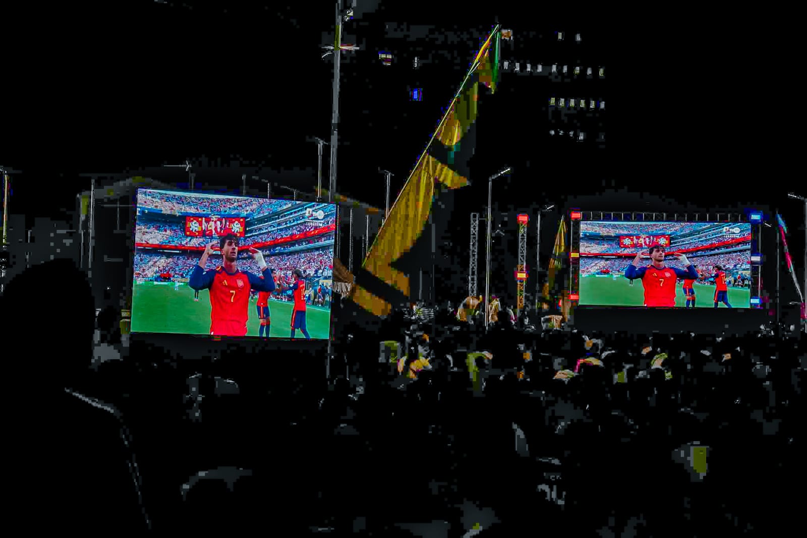 Ribuan Warga Nobar Final Piala Dunia 2026, Rico Waas: Sportivitas dan Kebersamaan Harus Terus Hidup di Medan