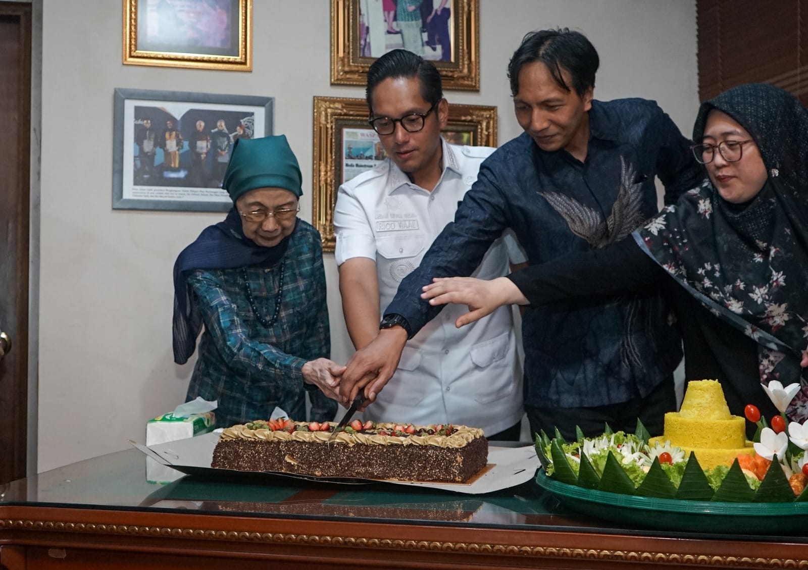 ....