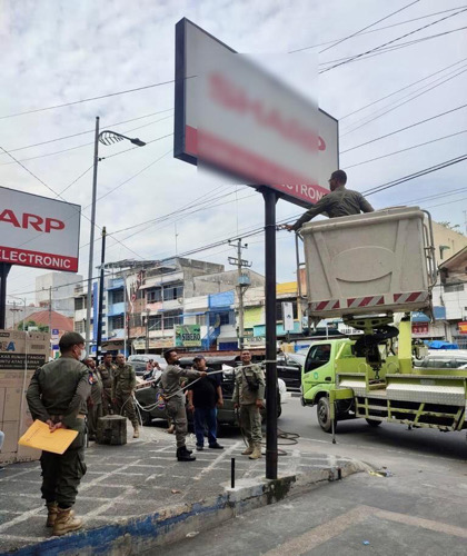 Tegakkan Aturan dan Tingkatkan PAD, Satpol PP Gencar Tertibkan Reklame Bermasalah