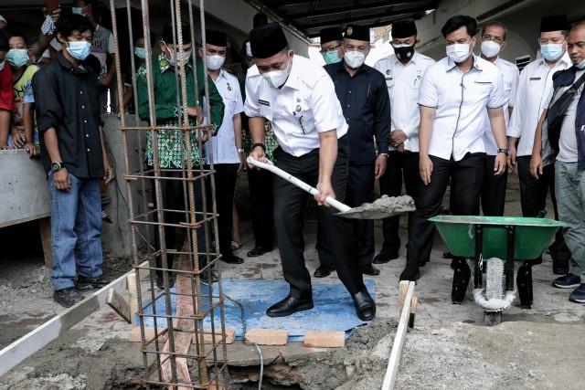 Wakil Wali Kota Medan Letakkan Batu Pertama Pembangunan Masjid Taqwa