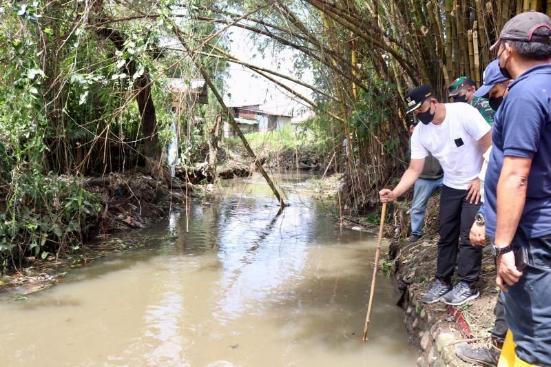 Bobby Nasution Pimpin Pembersihan Sungai Selayang, Masyarakat Siap Gotong-Royong Bersihkan Sungai