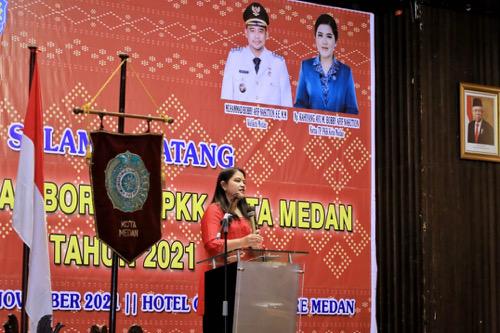 Ketua TP PKK Harapkan Kader Dapat Tingkatkan Kualitas Guna Wujudkan Program Pokok PKK