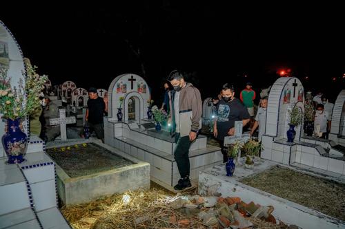 Makam di TPU Simalingkar Rusak Terkena Arus Sungai, Bobby Nasution Langsung Tinjau