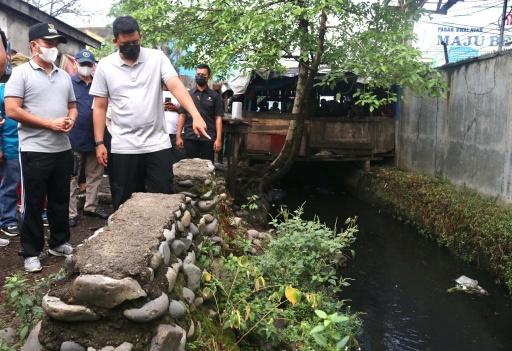 Wali Kota Medan Pimpin Aksi Pembersihan dan Pengorekan Parit Sulang-saling