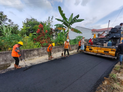 Wujudkan Medan Tanpa Lubang, Dinas SDABMBK Lakukan Pengaspalan Jalan Sepanjang 1 Kilometer di Medan Johor