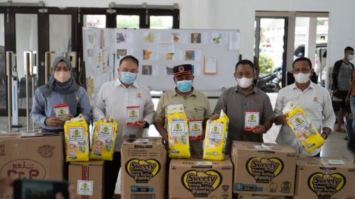 Bantuan Untuk Korban Musibah Banjir Diterima Pemko Medan dari Kadin