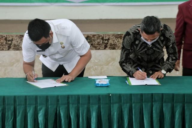 Wali Kota Medan dan Rektor UISU Tandatangani Nota Kesepahaman di Bidang Pendidikan