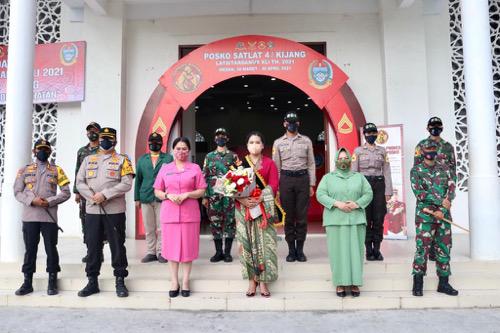 Ketua TP PKK Medan Dikukuhkan Jadi Ibu Asuh Satuan Latihan IV Kijang