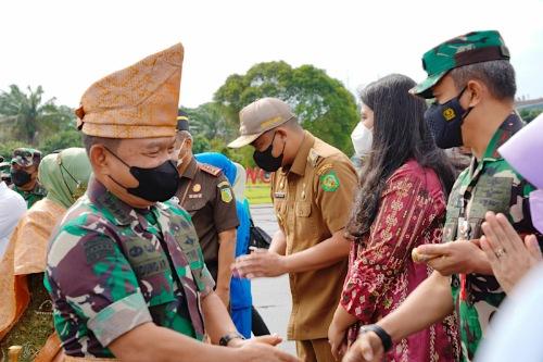 Wali Kota Medan bersama Ketua TP PKK Sambut Kedatangan KASAD dan Ketua Persit KCK