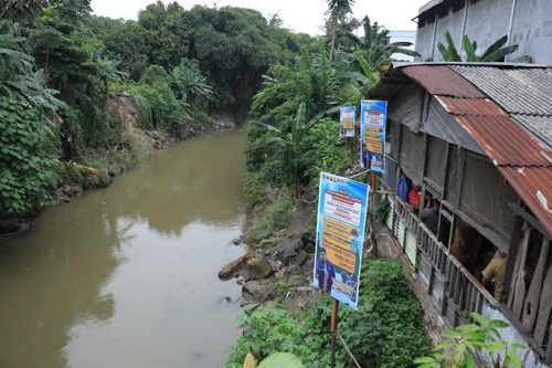 Peduli Deli, Sektor IV Lakukan Gotong Royong dan Sosialisasikan Jaga Kebersihan Sungai