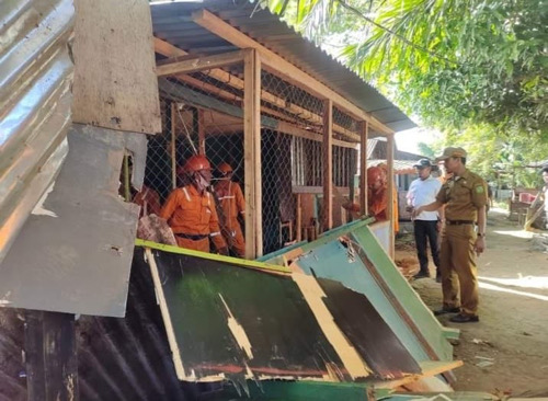 Wujudkan Medan Kondusif Sesuai Visi Misi Wali Kota Medan, Kec. Medan Labuhan Bongkar Habis Tempat Judi & Narkoba