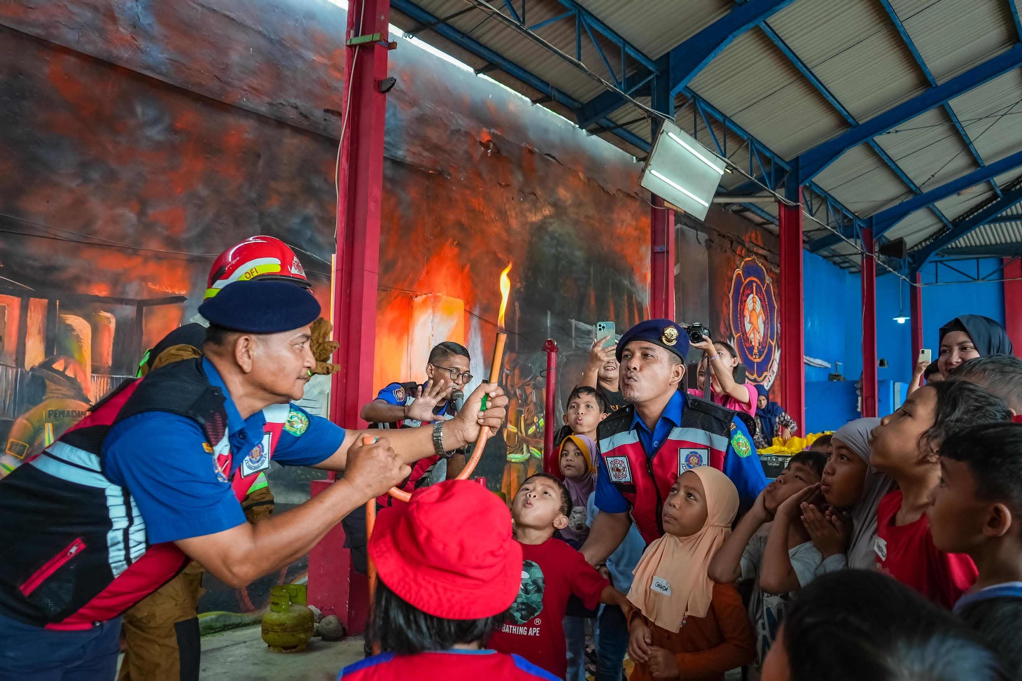 Dinas Damkarmat Medan Edukasi Anak Usia Dini tentang Bahaya dan Penanganan Kebakaran