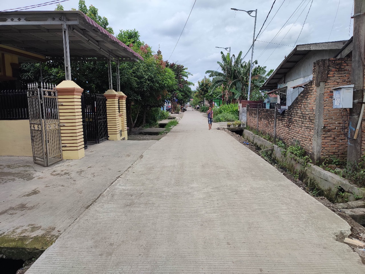 Pembetonan di Jalan Kawat III Medan Deli Selesai