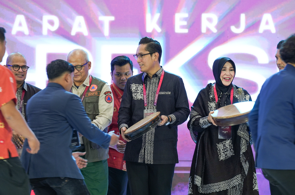 Di Raker Komwil I APEKSI, Rico Waas Tekankan Pentingnya Kerja Sama Antar-Kota dalam Menghadapi Tantangan Zaman