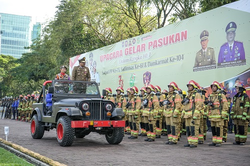 Upacara Gelar Pasukan HUT Satpol PP, Satlinmas, dan Damkarmat di Lapangan Benteng Medan Diwarnai “Unjuk Rasa Anarkis”