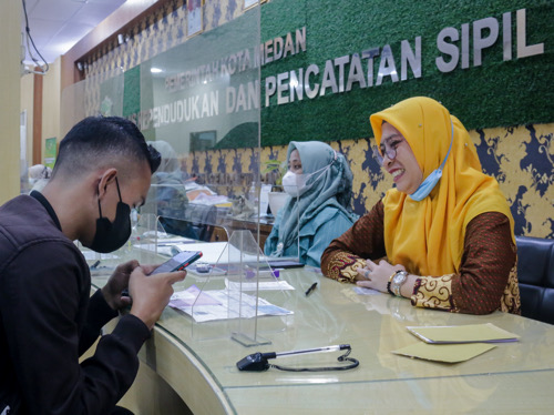 Antusias Masyarakat Mengurus Adminduk Pasca Libur Idul Fitri Sangat Tinggi, Disdukcapil Kota Medan Tetap Berikan Pelayanan Maksimal