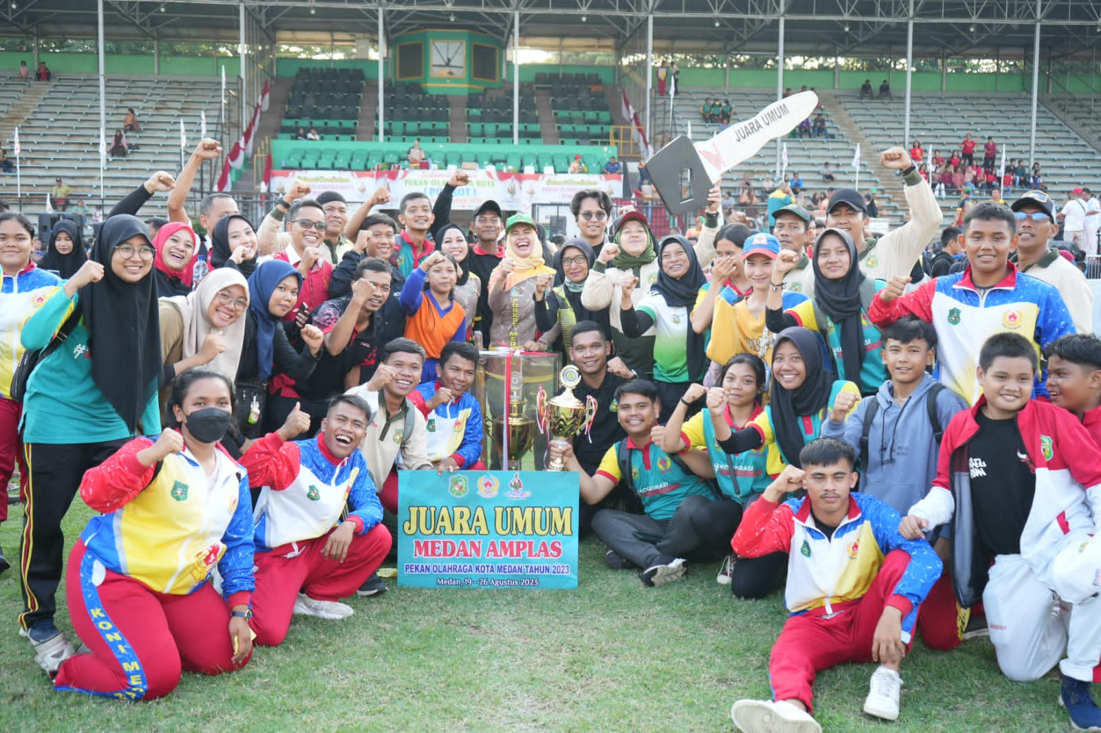 Kecamatan Medan Amplas Juara Umum Porkot Medan XIII