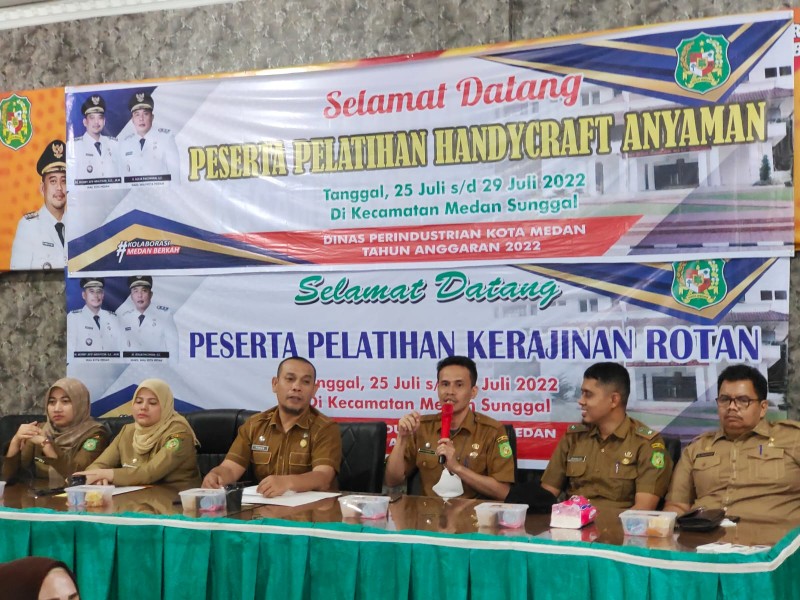 Tingkatkan Keterampilan Masyarakat, Dinas Perindustrian Kota Medan Adakan Pelatihan Handycraft Anyaman dan Kerajinan Rotan