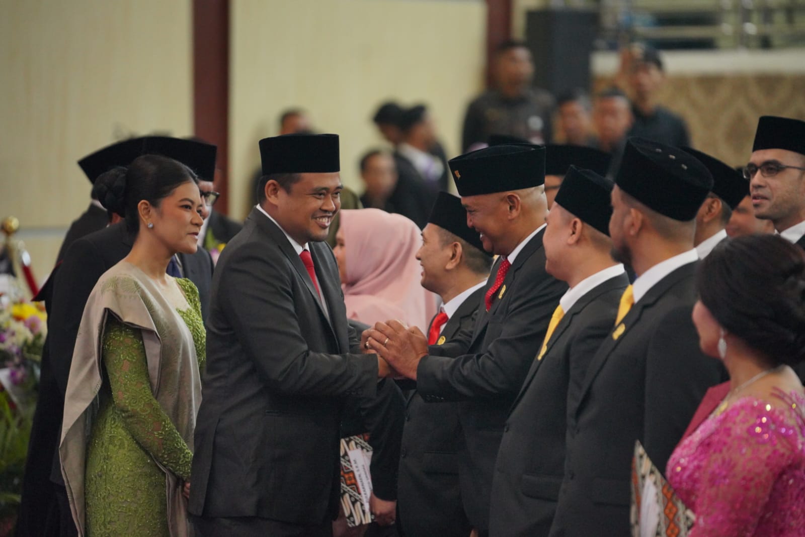 Hadiri Rapat Paripurna, Bobby Nasution Saksikan 50 Anggota DPRD Medan Bersumpah Perjuangkan Aspirasi Rakyat