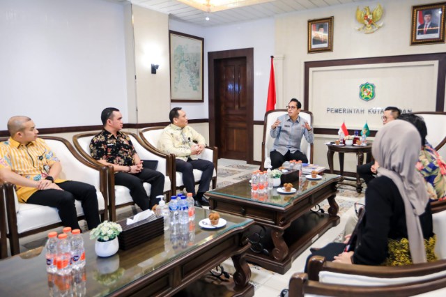 Rico Waas Dukung Penyelenggaraan 45 Tahun Salon Foto Indonesia di Medan