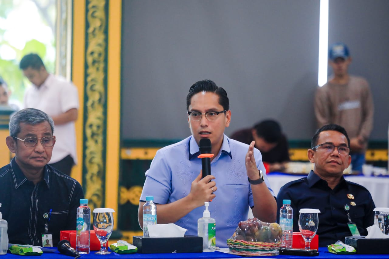 Rico Waas Evaluasi Kinerja Jajaran Pimpinan Perangkat Daerah, Minta Camat Lakukan Penataan Lingkungan