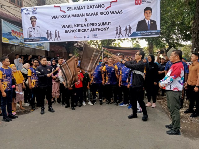 Ikut Jalan Santai Bersama Seribuan Relawan, Rico Waas Ingin KBR Jadi Mitra Pemerintah Dalam Menyerap Aspirasi Masyarakat