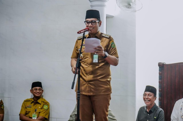Safari Asar di Masjid Al-Hidayah, Rico Waas Tekankan Peran Keluarga dan Masjid Bangun Kota Medan