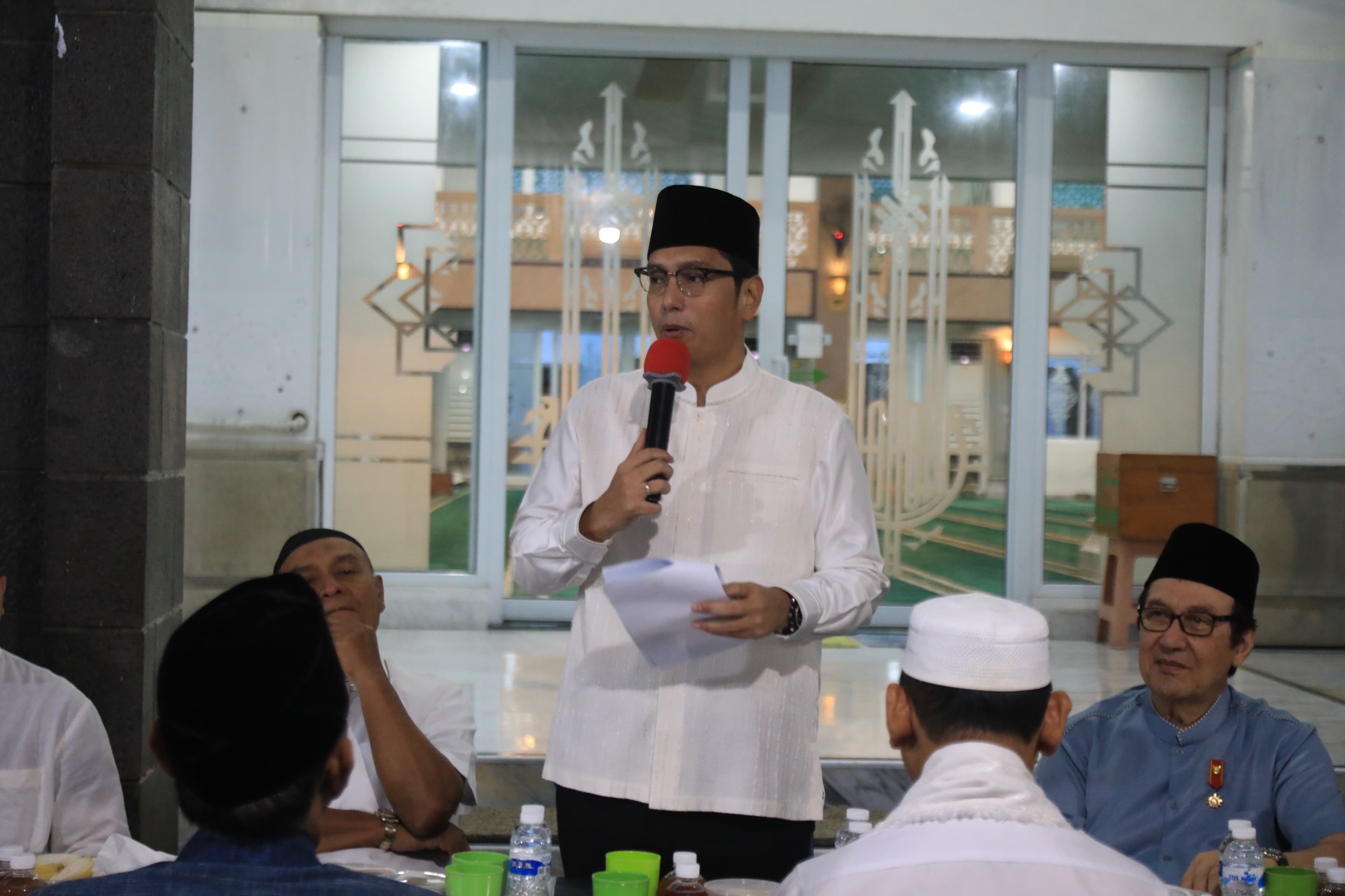 Dihadiri 1.500 Jamaah, Rico Waas Apresiasi Buka Puasa Bersama di Masjid Al-Musabbihin